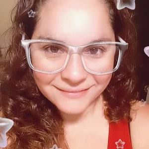 Meet your Posher, Hilaria